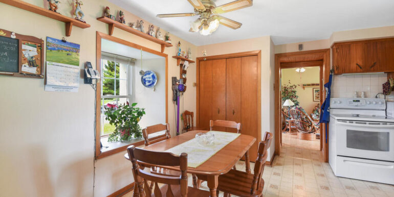 7460-6 Kitchen 3